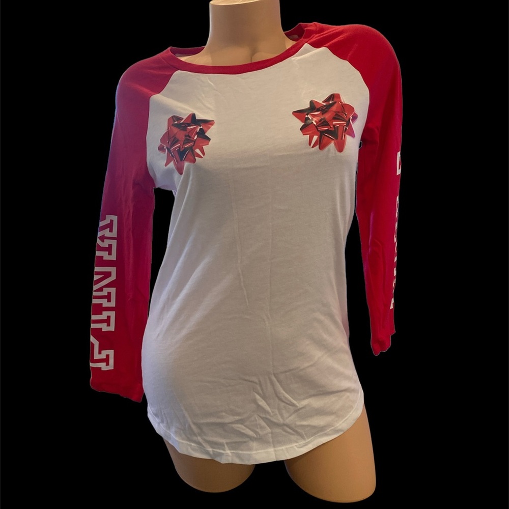 Victoria's Secret PINK Holiday Tee